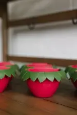 GreenStalk Berry Cup Bench 3